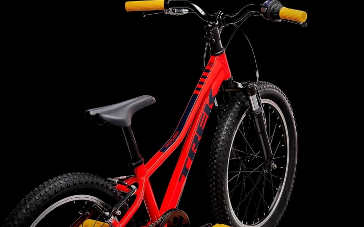 Precaliber20_23_viper red -3.JPG