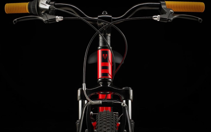 Precaliber20_23_viper red -5.JPG