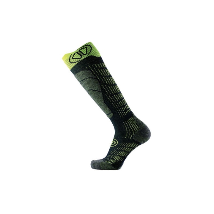 1a9fd0c65a009b4c1d33bcd373cc8f79-ski-comfort-blackyellow-02.jpg