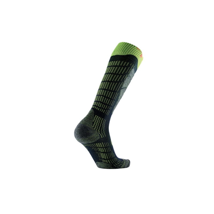ce06120e51afb52b90103c5a87ef5554-ski-comfort-blackyellow-04.jpg