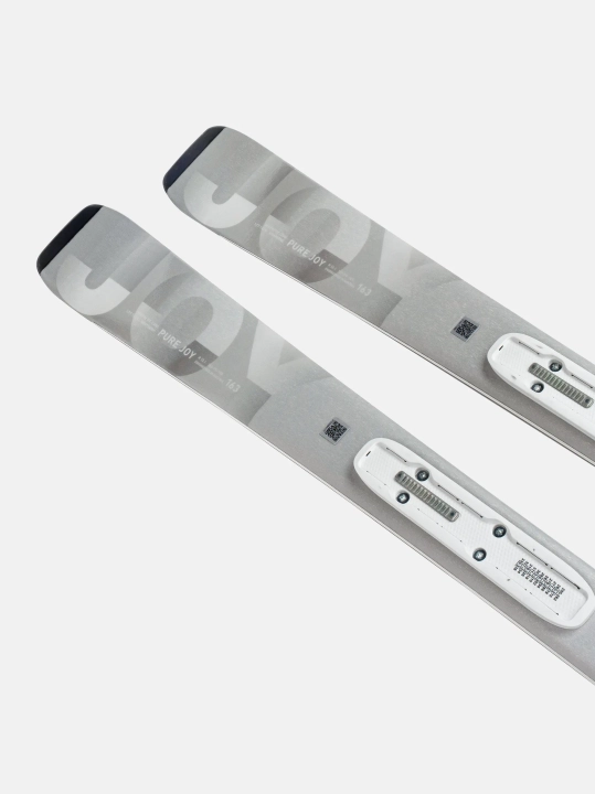 Detal wiązania Head JOY 9 GW SLR na narcie, mały promień skrętu