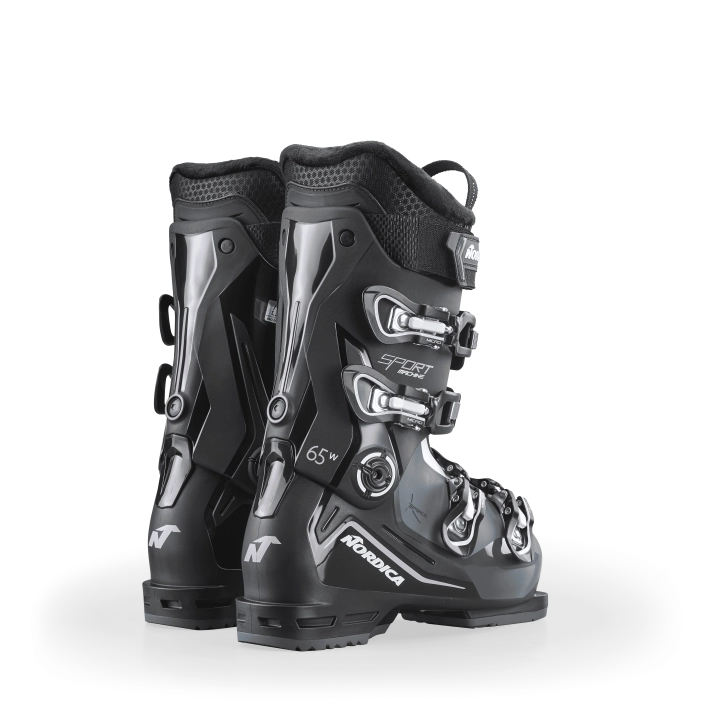 Para damskich butów Nordica Sportmachine 3 65 W, widok 3/4 z tyłu, Flex 65.