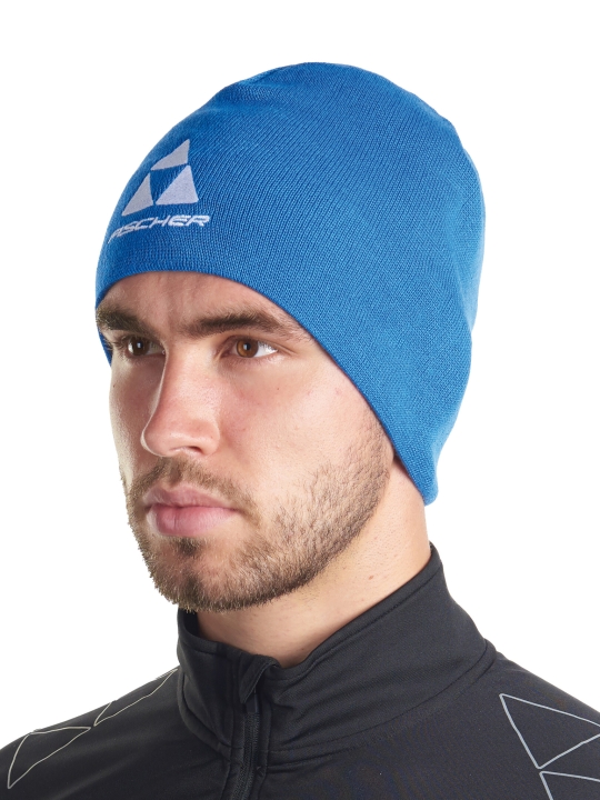 Czapka FISCHER MOUNTAIN BEANIE jasnoniebieska wełna Microfleece na modelu