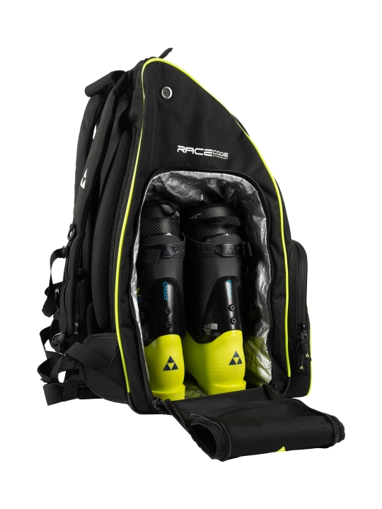 Fischer Backpack Race 40L boczna kieszeń na buty narciarskie detale