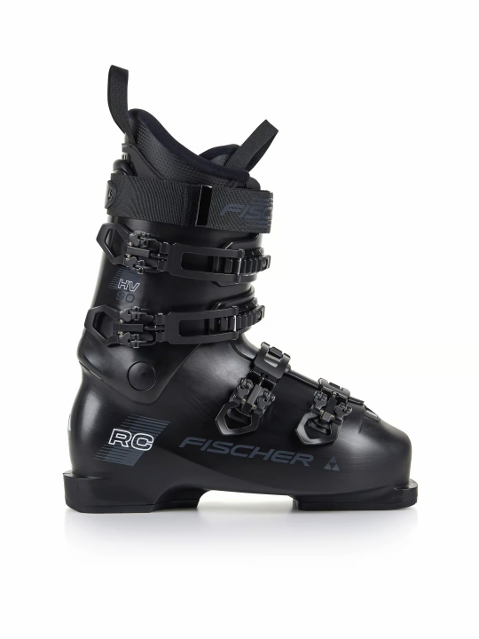 Damskie buty narciarskie Fischer RC 90 Black o szerokości 110 mm, widok od strony zewnętrznej prezentujący cztery klamry.