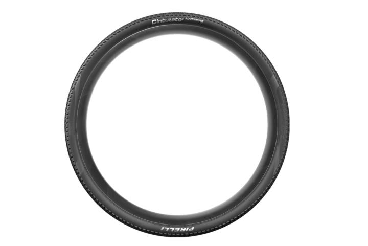 Wzmocniona konstrukcja TechWALL w oponach Pirelli Cinturato Adventure chroniąca przed przebiciami.