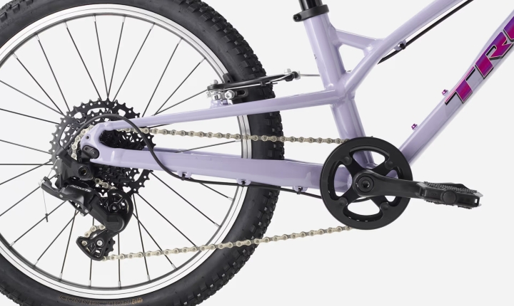 Napęd 8-biegowy microSHIFT w rowerze TREK WAHOO 20 PATH