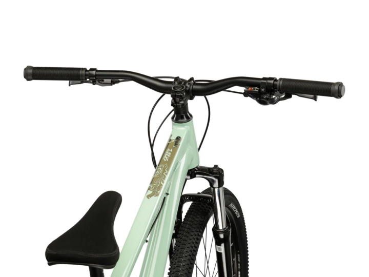 Szeroka aluminiowa kierownica i mostek w rowerze dirt KROSS