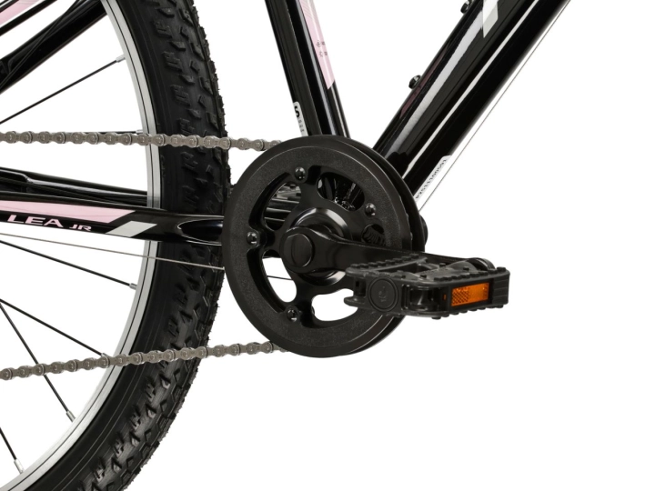 Napęd 1x8 z osłoną łańcucha w rowerze Kross Lea JR 24