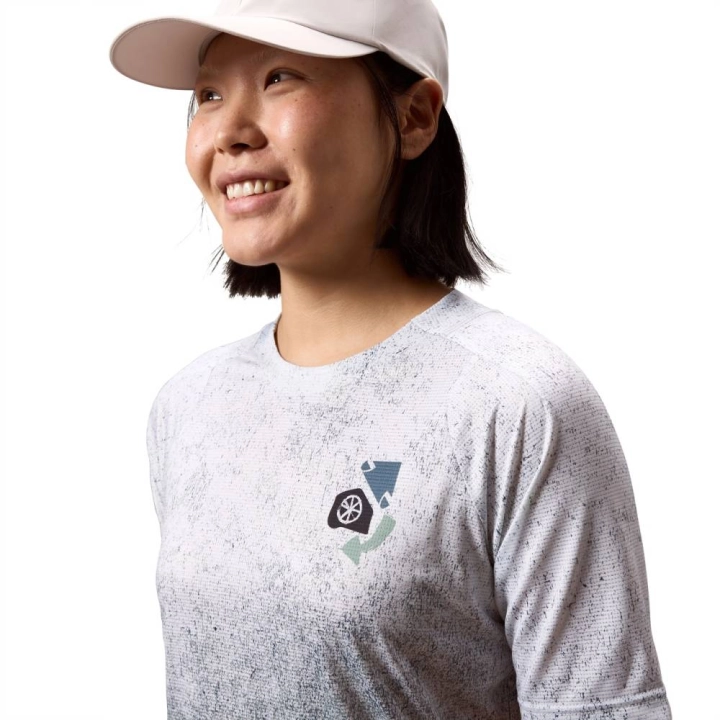 Damska koszulka rowerowa Endura SingleTrack S/S Print Tee w kolorze jasnym