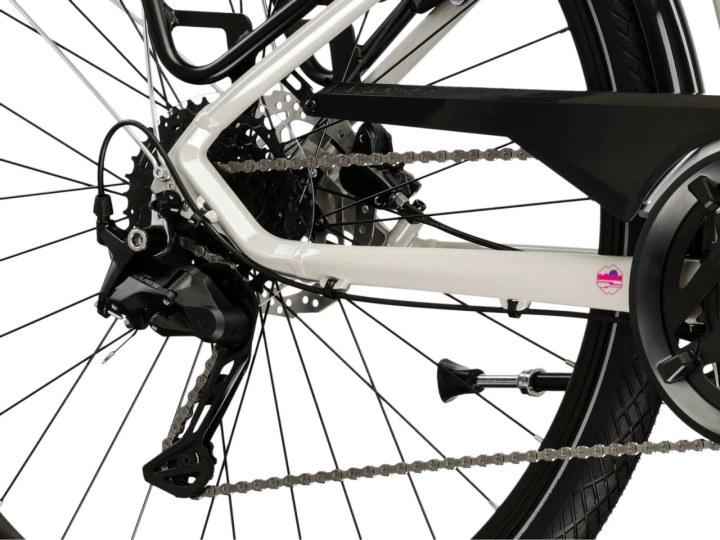 Tylna przerzutka i kaseta Shimano Cues rower turystyczny