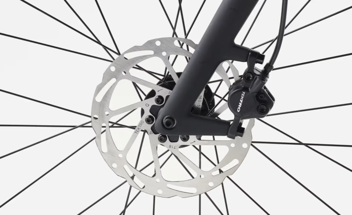 Bezpieczne hydrauliczne hamulce tarczowe Tektro HD-J285 w rowerze trailowym Trek Wahoo 24.