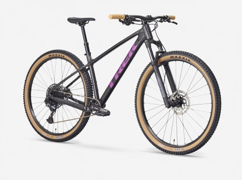 Hardtail MTB Trek Marlin 7 Gen 3 w malowaniu Matte Dark Web Clear Gloss Splatter