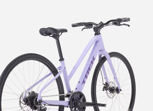 TREK FX 1 Midstep z niskim przekrokiem Lavender Haze - ujęcie 3/4 z przodu