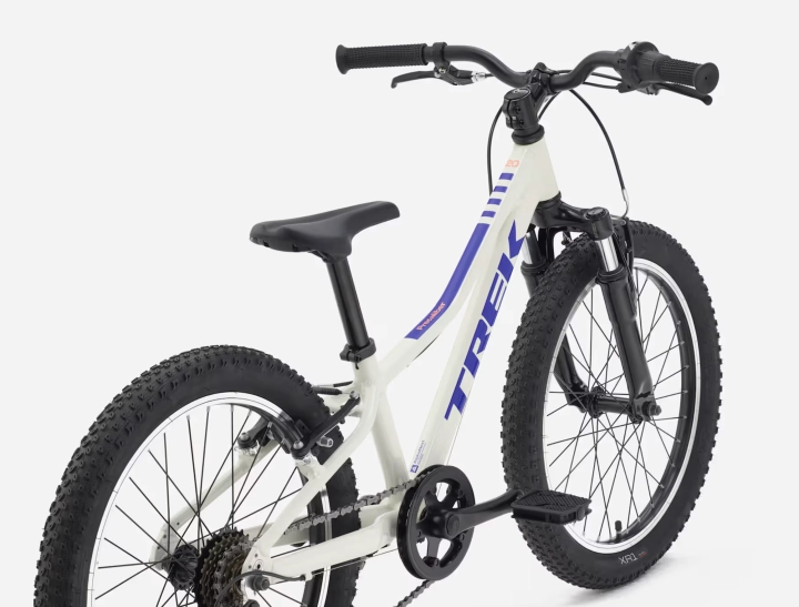 Rower dla dzieci TREK Precaliber 20 z napędem Shimano – ujęcie pod kątem od tyłu